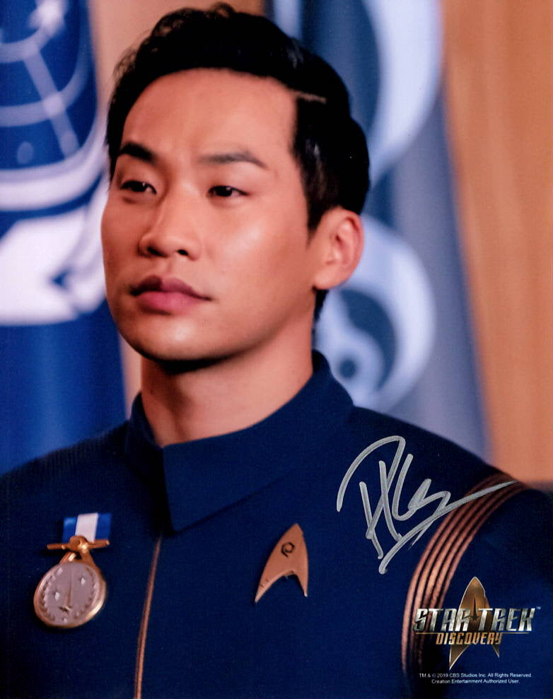 Patrick Kwok-Choon "Star Trek Discovery" signed 8x10 photo