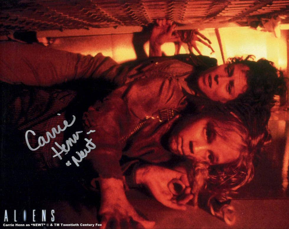 Carrie Henn "ALIENS" sign 8x10 photo
