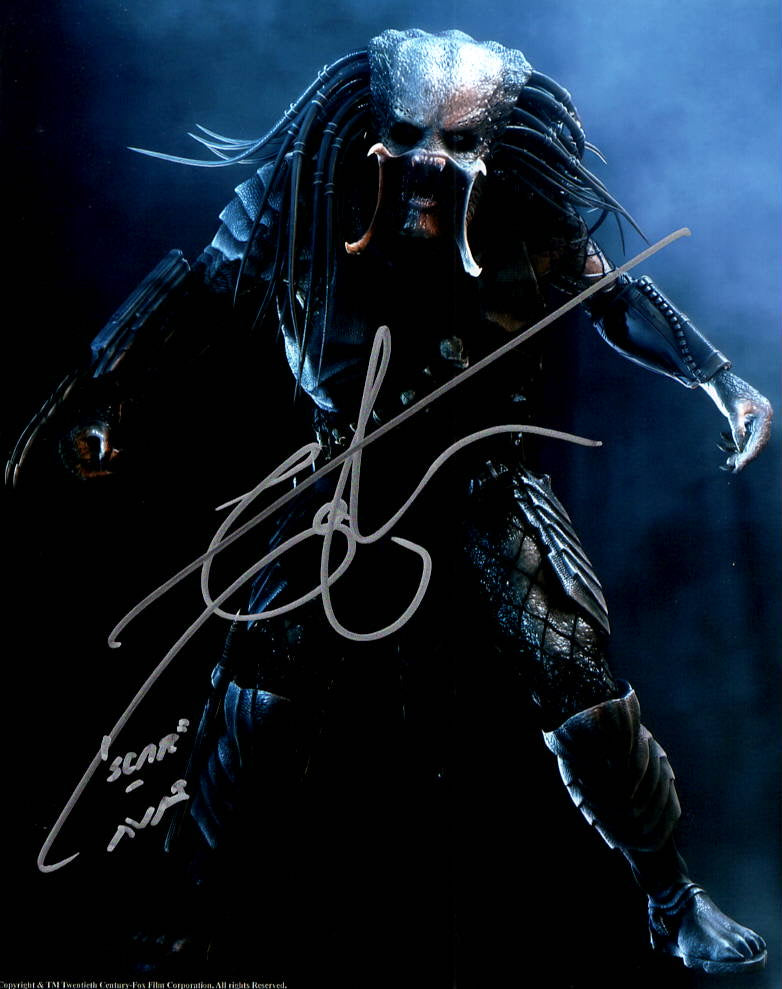 Ian Whyte "AVP - Aliens VS Predator" signed 8x10 photo