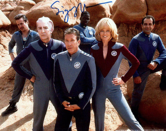 Sigourney Weaver "Galaxy Quest" signed 8x10 photo